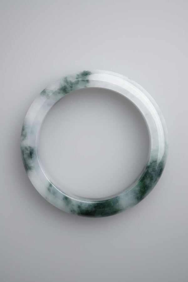 Verdant Form — Deep Moss